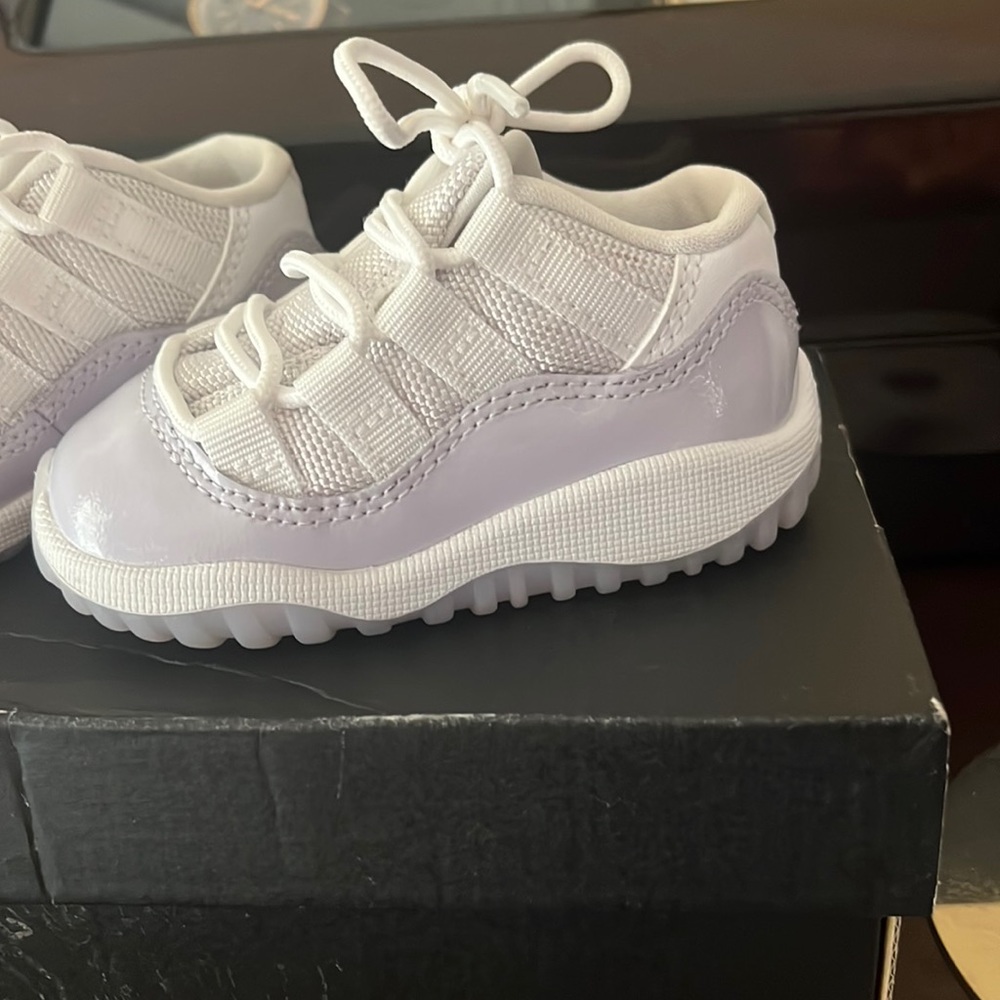 Jordan 11 Retro Low for infants
